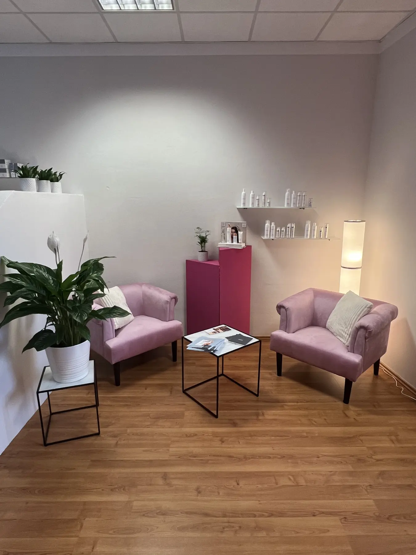 Wimpern , Kosmetik Murnau, Cosmetics, Apparative Cosmetics , facial treatment, Jet Peel, Microneedling , Hydra Facial, Medical Beauty